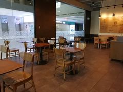 大堂-星巴克(深圳世界金融中心店)