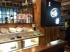 -洪氏嗨捞·广东猪肚鸡·椰子鸡火锅(西咸万象城店)