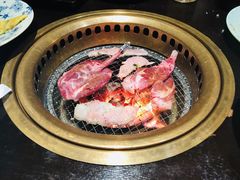 -山川小町·极番烧肉(新地假日广场店)