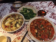 -耙吉吉川味小酒馆(本地人回头店)