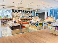 -猫的天空之城概念书店(北戴河蔚蓝海岸店)