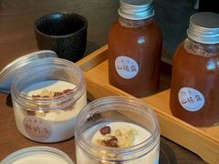 老香港鲜奶冻-啫响粤煲料理(万好大厦店)