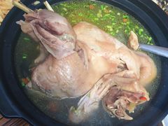 砂锅崂山菇散养鸡-小仙居·农家宴烤羊· 农庄