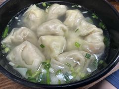 三鲜大馄饨-万寿斋(山阴路店)