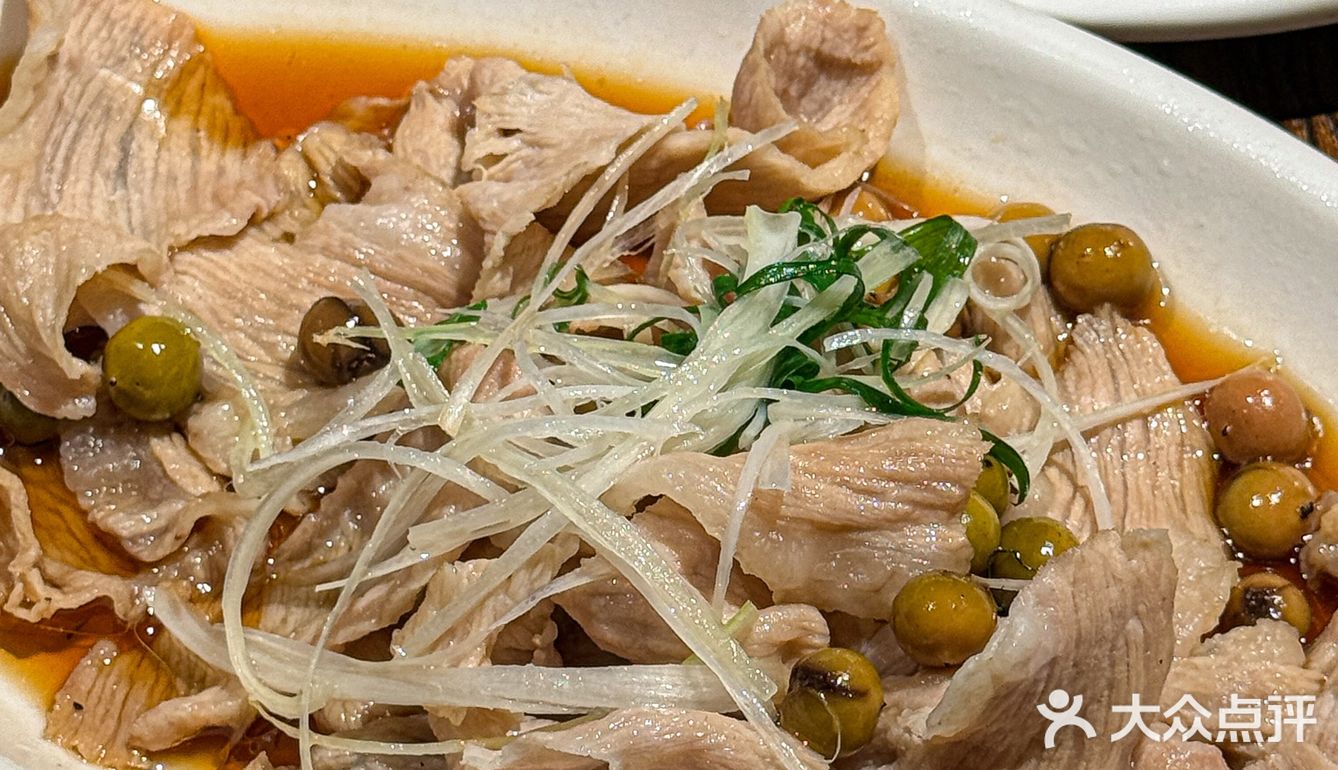 在北京！！我可太喜欢这碗12r的卤肉饭了！！！