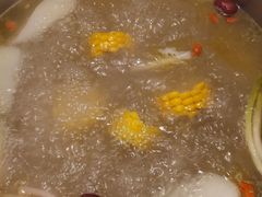 养生原汤锅-俏牛哥鲜牛肉牛肆馆(重庆天地店)