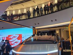 -TESLA 特斯拉(上海太古汇体验店)