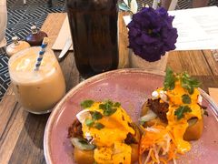 -FLOVIE FLORIST CAFE