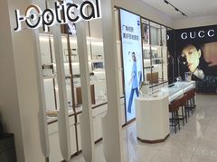 -J-Optical佳视明眼镜·蔡司视觉(青岛金茂览秀城店)