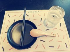 餐具摆设-渔芙南(三里屯店)