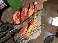 -山川小町·极番烧肉(新地假日广场店)