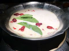 -湊湊火锅·茶憩(恒隆广场店)