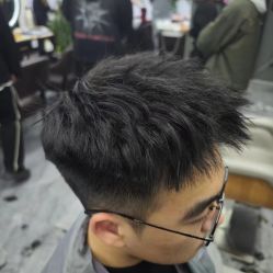 -藤野造型烫发染发