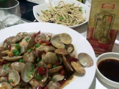 -赶海部落海鲜城(海阳路店)