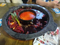 -黄潇洒老火锅(九眼桥宏济巷店)