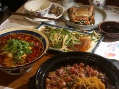 正宗广东腊肉煲仔饭-馬蘭花開(车站大道店)