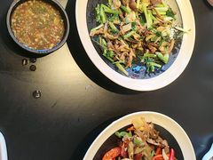 -桥边小楼·手工云南菜·古城观景小楼
