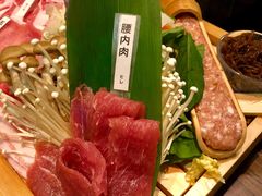 -我那覇豚肉店(カフーナ旭橋店)