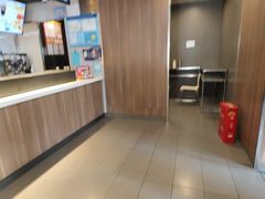 -麦当劳(田林好又多店)