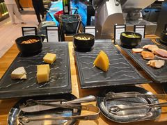 -广州万富希尔顿酒店·感趣自助餐厅·金秋蟹宴生蚝海鲜刺身