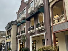 -王府井奥莱临潼小镇(临潼店)