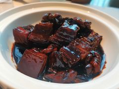 百叶结红烧肉-屋里厢上海菜馆