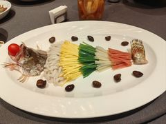 彩鱼摆尾-食廬NOBLE(港汇店)