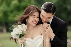 -至臻微拉婚纱摄影