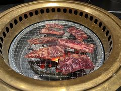 -山川小町·极番烧肉(新地假日广场店)