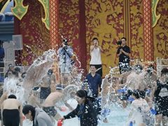 -欢乐水魔方水世界