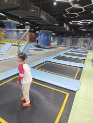 -反弹蹦床公园(南坪万达店)