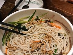 鸡丝凉米线-云海肴·汽锅鸡·云南菜(美罗城店)