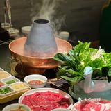 在深圳吃正宗老北京铜锅涮来这里