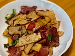 腊肉炒本地时令鲜笋-宁波柏悦酒店·钱湖渔港