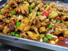 火爆猪大肠跳跳牛蛙锅-还是那家•秘制活鱼现烤•香辣美蛙(独墅湖邻里中心店)