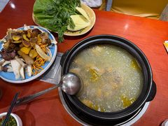 -菌之家·专业纯野生菌火锅·特色炒菌