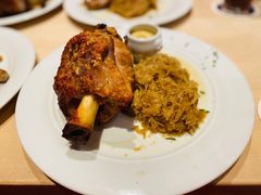 酸菜烤猪肘-Restaurant Paulaner am Dom