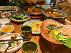 -云海肴·汽锅鸡·云南菜(天山百盛优客店)