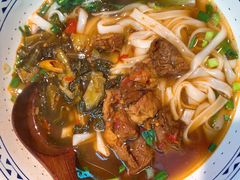 酸菜牛腩粉-三两粉(石厦时代广场店)
