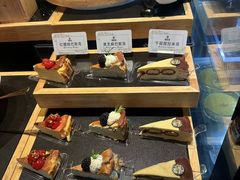 -雍容荟帝王蟹活龙虾展台自助(IFS黑金店)