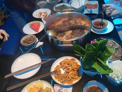 -唯爱KTV聚会餐厅(仙林东城汇店)