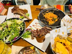 -HUZI虎滋精酿餐吧(京西大悦城店)