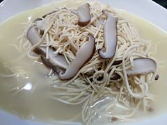 -南京金牛湖巨碗鱼头