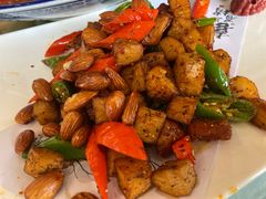 -马尔龙新疆饭店·清真(瑞景店)