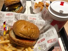 -The Habit Burger Grill 哈比特汉堡(复兴soho店)