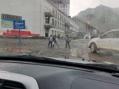 -比如骷髅墙景区