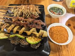 -乔岩保应烧烤店
