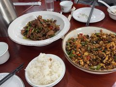 -湖南人家湘菜馆(镇江路店)