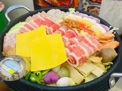 -豚妈妈汤饭·部队锅(南京东路店)