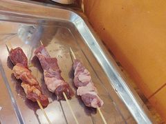 -哈尔滨小酒馆·鲜肉现穿自助烧烤(康新花园店)